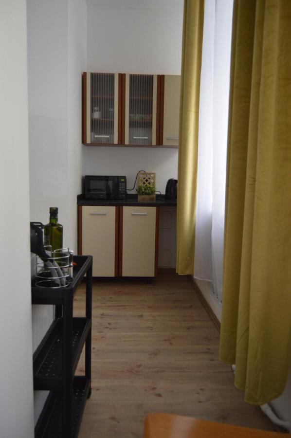 Spacious City Center Family 2 Bedrooms Apartment Riga Exterior photo