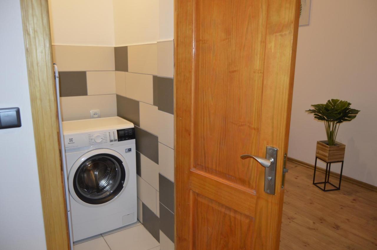 Spacious City Center Family 2 Bedrooms Apartment Riga Exterior photo