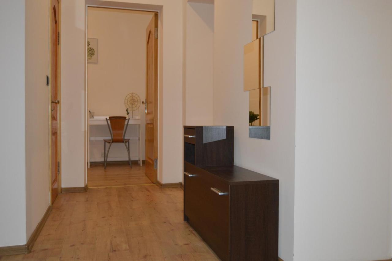 Spacious City Center Family 2 Bedrooms Apartment Riga Exterior photo