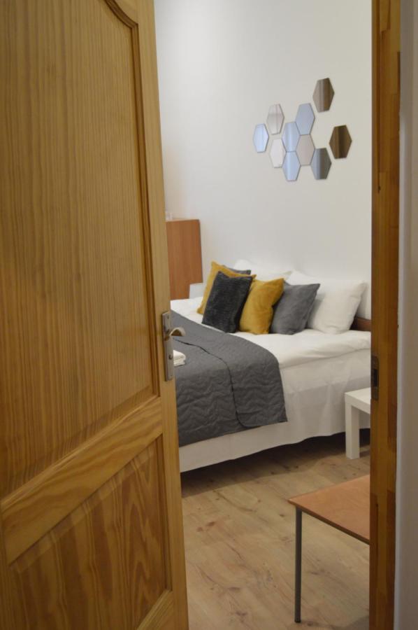 Spacious City Center Family 2 Bedrooms Apartment Riga Exterior photo